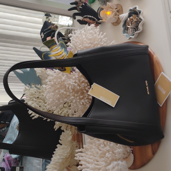 Michael Kors 💥 NWT 💥 Rosemary Large Shoulder Tote. Chocolate Brown 🤎 NEW! - Picture 1 of 17